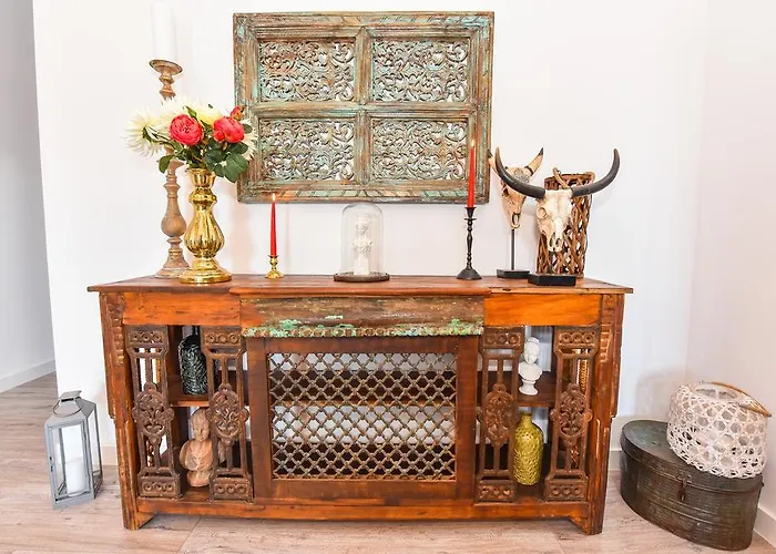 Parliament & River View Bucareste