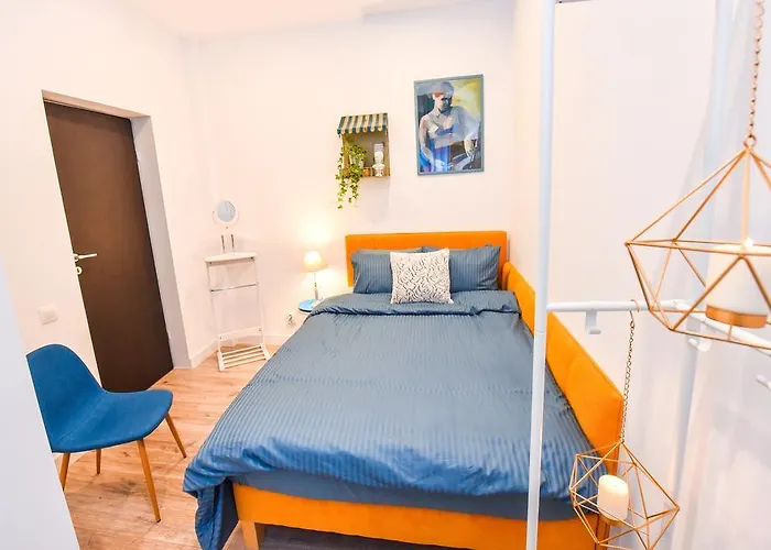 Parliament & River View * Bucareste