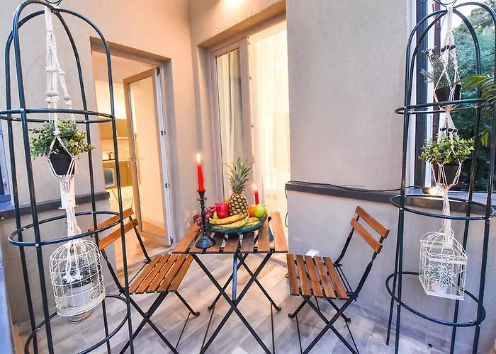 Parliament & River View