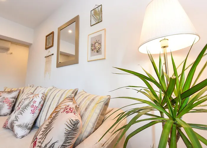 Parliament & River View Bucareste