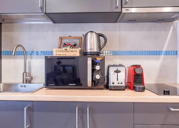 Parliament & River View * Bucareste