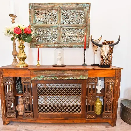 Parliament & River View Bucarest