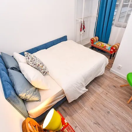 Parliament & River View