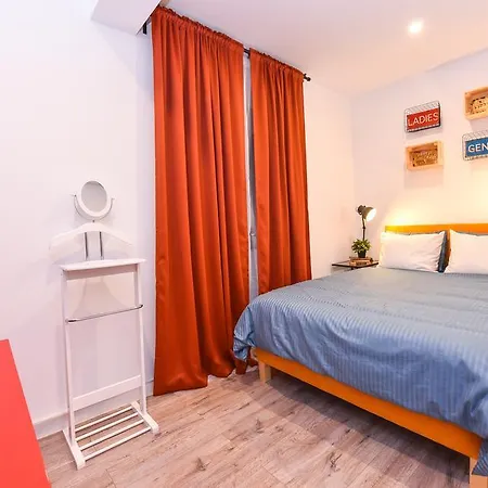 Parliament & River View *