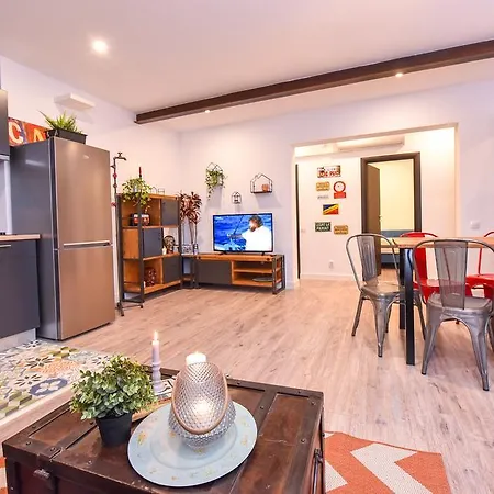 Parliament & River View Апартаменты Бухарест