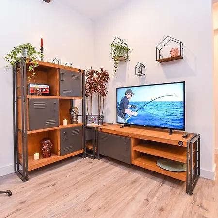 Апартаменти Parliament & River View Бухарест