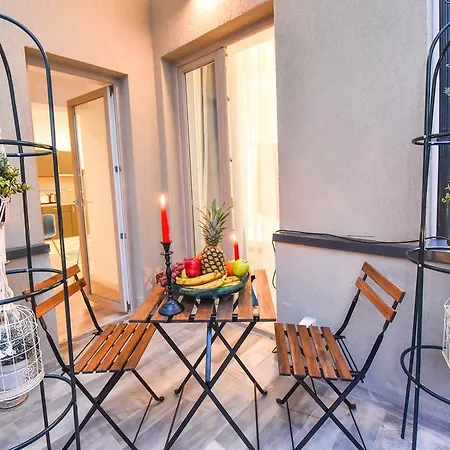 Parliament & River View