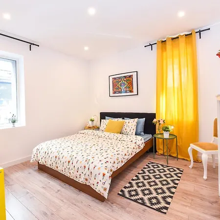 Διαμέρισμα Parliament & River View