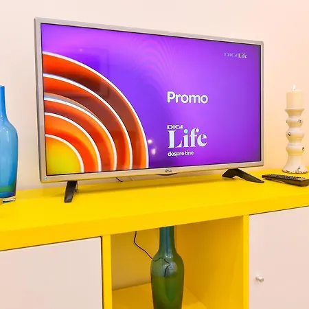 Parliament & River View Apartment *