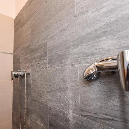 Апартаменти Parliament & River View Бухарест