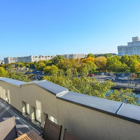 Parliament & River View *