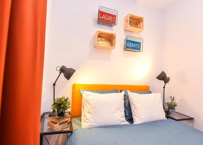 Parliament & River View Bucarest