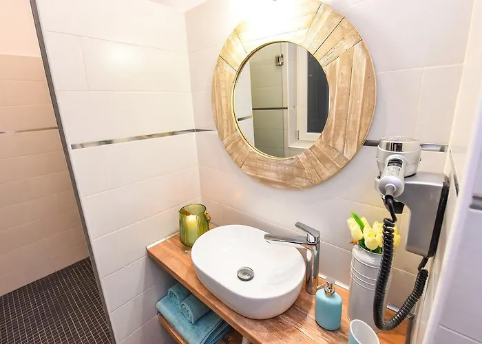 Parliament & River View Daire Bükreş