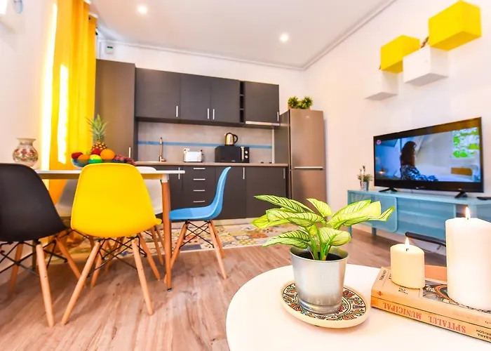 Parliament & River View Bukarest