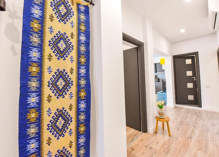 Parliament & River View