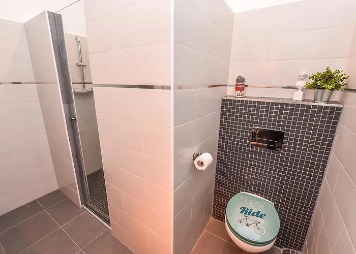 Parliament & River View * Bukarest