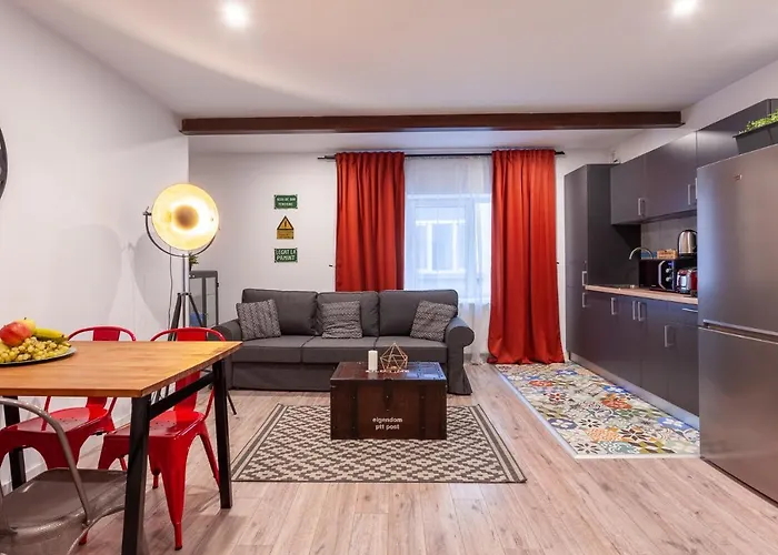 Parliament & River View