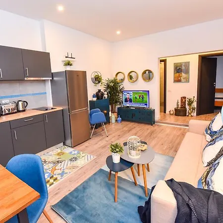 Parliament & River View Appartamento *