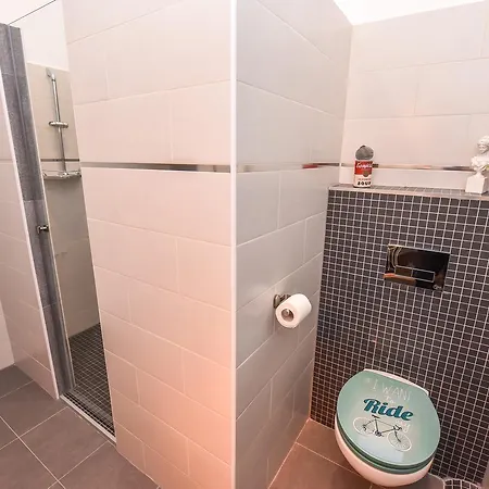 Parliament & River View * Bucarest