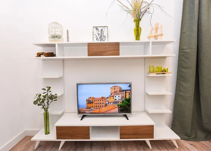 Parliament & River View * 布加勒斯特