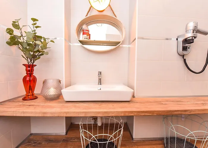 Parliament & River View 布加勒斯特